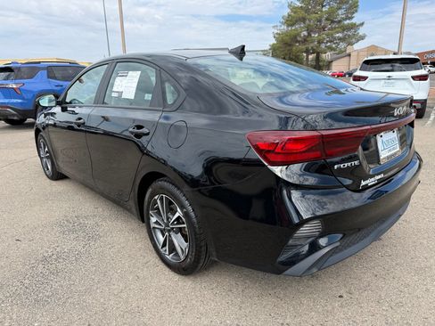 Used 2023 Kia Forte LXS FWD image 9