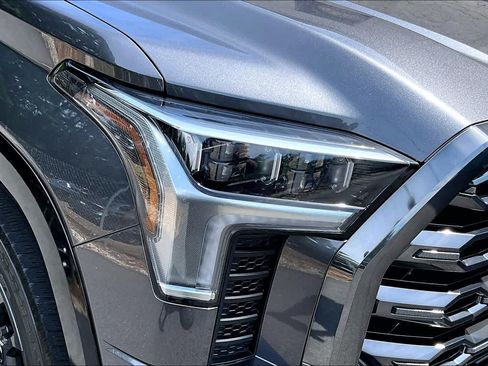 Used 2023 Toyota Tundra Platinum AWD/4WD image 28