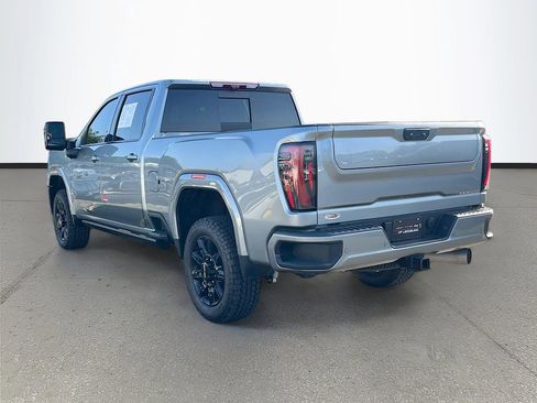 Used 2024 GMC Sierra 2500 AT4 w/ AT4 Premium Plus Package AWD/4WD image 5