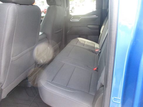 Used 2023 GMC Sierra 1500 Elevation image 16