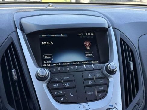 Used 2017 Chevrolet Equinox LT FWD image 21