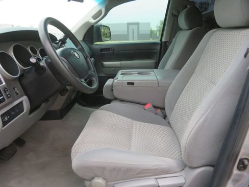 Used 2010 Toyota Tundra 2WD CrewMax w/ Tow Pkg image 18