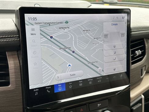 Used 2024 Ford Expedition Limited image 17