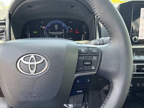 Used 2025 Toyota Camry LE w/ Convenience Package FWD image 30