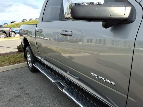 Used 2024 RAM 2500 Laramie AWD/4WD image 6