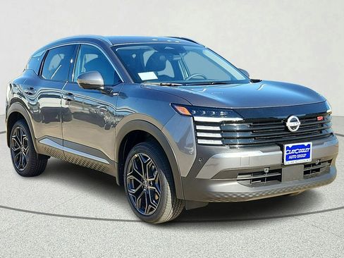 Certified 2026 Nissan Kicks SR FWD image 1