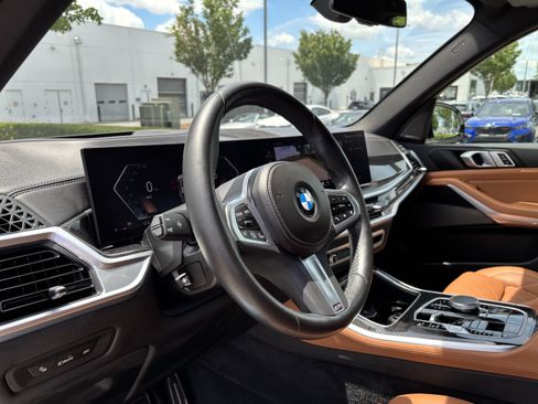 Used 2024 BMW X5 sDrive40i w/ M Sport Package RWD image 16