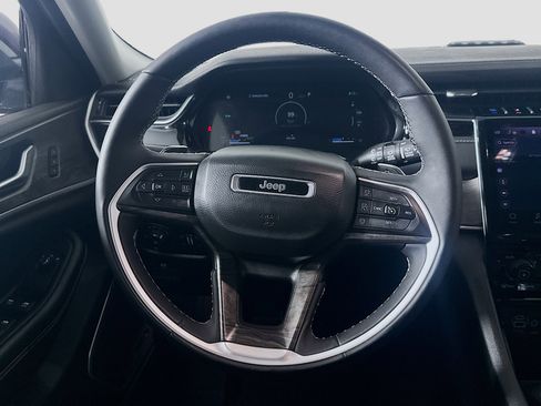 Used 2023 Jeep Grand Cherokee 4WD 4xe image 18