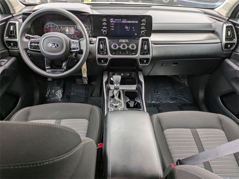 Used 2021 Kia Sorento LX image 21