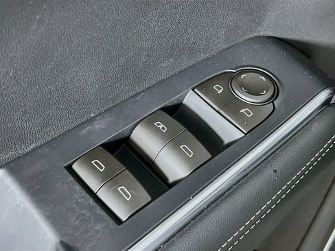 New 2026 GMC Acadia Elevation w/ Elevation Premium Package AWD/4WD image 16