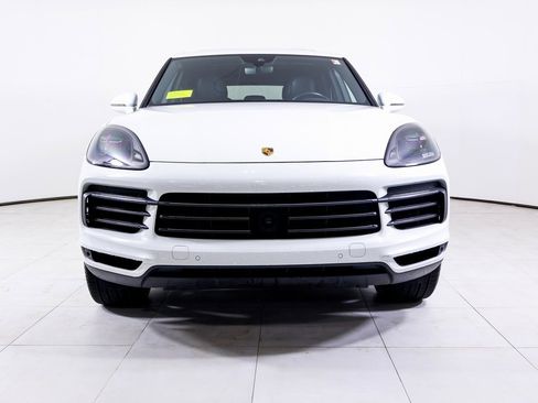 Certified 2023 Porsche Cayenne Platinum Edition image 26