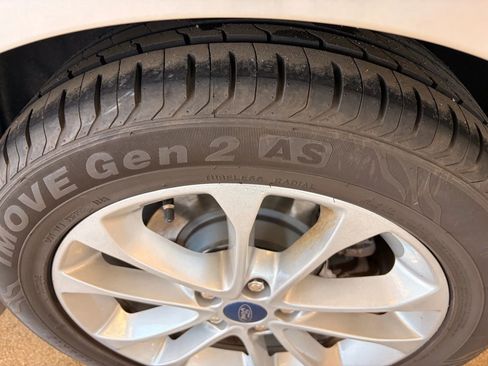 Used 2019 Ford Fusion SE image 72