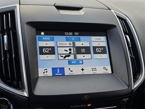 Used 2016 Ford Edge Titanium w/ Technology Package image 18