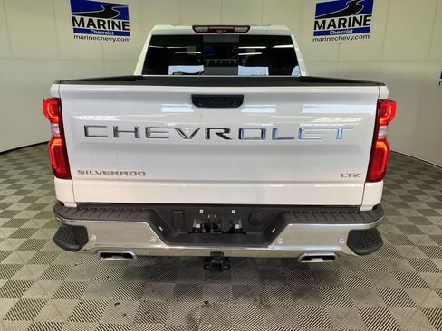 Used 2025 Chevrolet Silverado 1500 LTZ AWD/4WD image 17