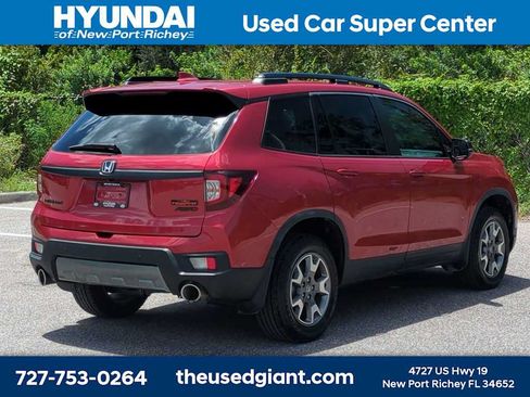 Used 2023 Honda Passport TrailSport image 5