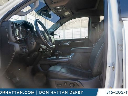 Used 2023 Chevrolet Silverado 1500 LTZ w/ LTZ Convenience Package II AWD/4WD image 3