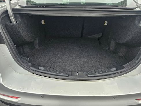 Used 2019 Ford Fusion SE FWD image 9