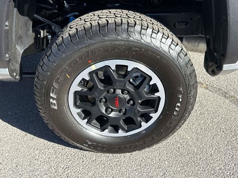 New 2026 Toyota Tacoma TRD Off-Road w/ TRD Off Road Upgrade Package AWD/4WD image 6