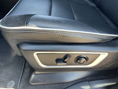 Used 2025 RAM 1500 Laramie w/ Sport Appearance Package AWD/4WD image 27