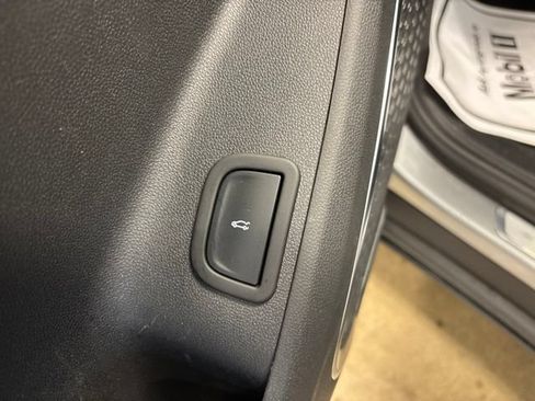 Used 2026 Buick Enclave Preferred FWD image 36