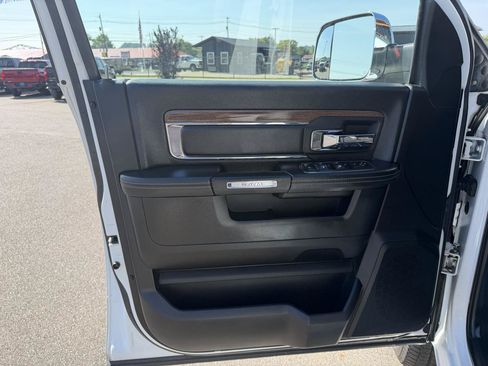 Used 2017 RAM 2500 Laramie AWD/4WD image 8