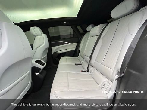 Used 2024 Cadillac Lyriq Sport image 12