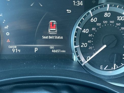 Used 2023 Toyota Highlander L image 26