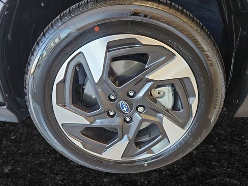 Used 2025 Subaru Crosstrek 2.5i Limited w/ Crosstrek Mirror Package image 27