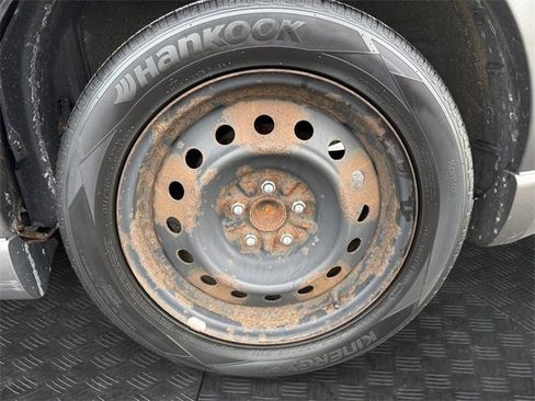 Used 2006 Toyota Matrix image 14