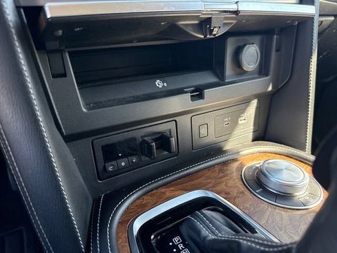 Used 2021 Nissan Armada SL w/ Captain's Chairs Package AWD/4WD image 22