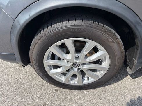 Used 2021 Nissan Rogue Sport SV FWD image 11