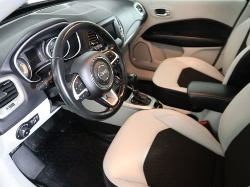 Used 2021 Jeep Compass Latitude w/ Driver Assistance Group image 31