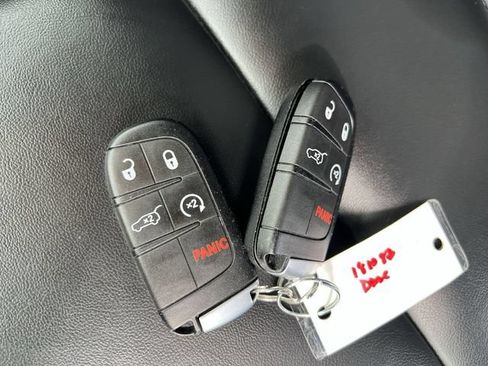 Used 2021 Jeep Grand Cherokee Limited AWD/4WD image 33