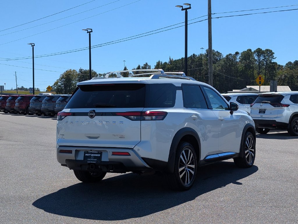 Used 2024 Nissan Pathfinder Platinum AWD/4WD image 7