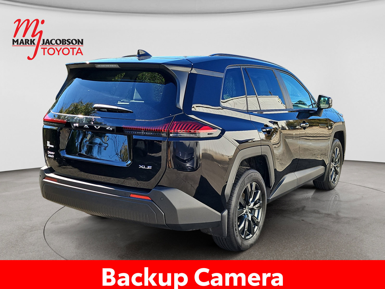 Used 2026 Toyota RAV4 XLE Premium AWD/4WD image 9