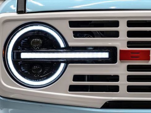 Used 2025 Ford Bronco Outer Banks image 25