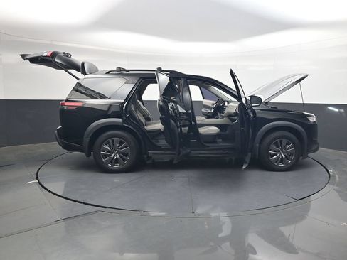 Used 2022 Nissan Pathfinder SV w/ SV Premium Package FWD image 53
