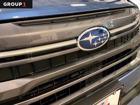 Used 2025 Subaru Forester Premium AWD/4WD image 30