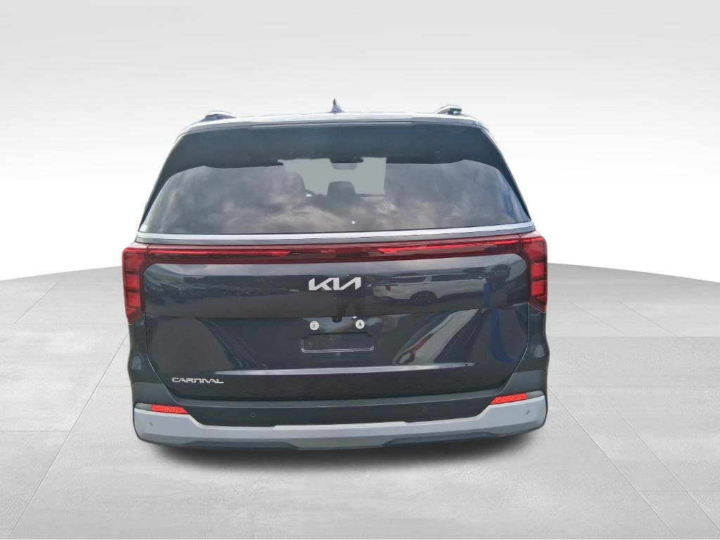 Certified 2026 Kia Carnival EX FWD image 7