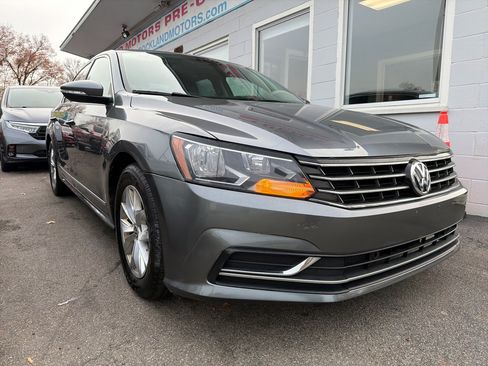 Used 2016 Volkswagen Passat 1.8T S image 3