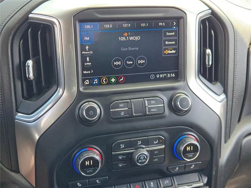 Used 2020 Chevrolet Silverado 1500 RST AWD/4WD image 31