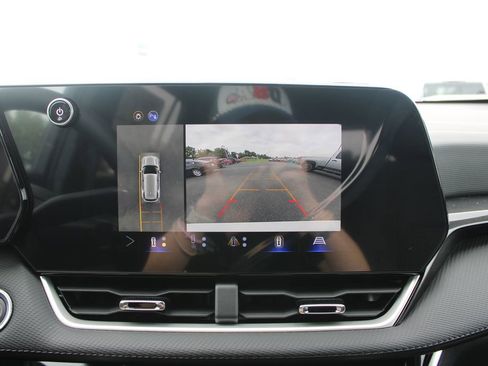 New 2026 Chevrolet Equinox LT w/ Safety and Technology Package FWD image 48
