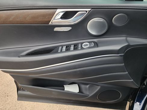 Used 2025 Genesis GV80 3.5T Prestige AWD/4WD image 18