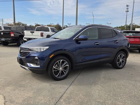 Used 2023 Buick Encore GX Select image 3