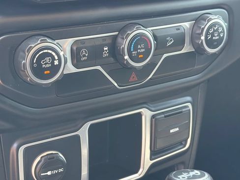 Used 2018 Jeep Wrangler Unlimited Sport AWD/4WD image 26