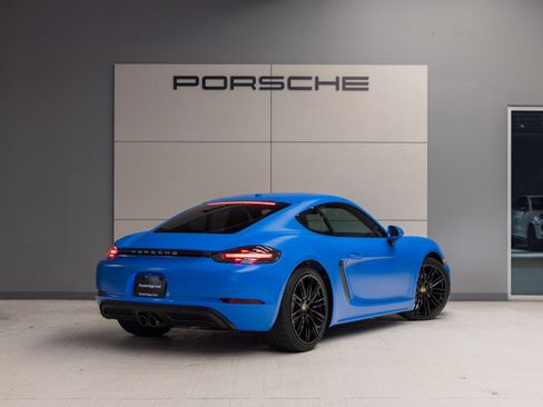 Used 2025 Porsche 718 Cayman image 7