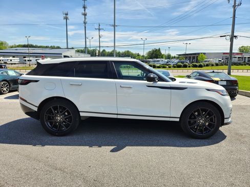 Certified 2026 Land Rover Range Rover Velar Dynamic SE AWD/4WD image 6