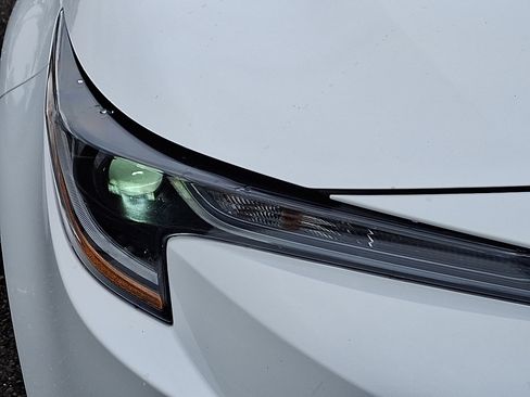 Certified 2023 Toyota Corolla LE image 9