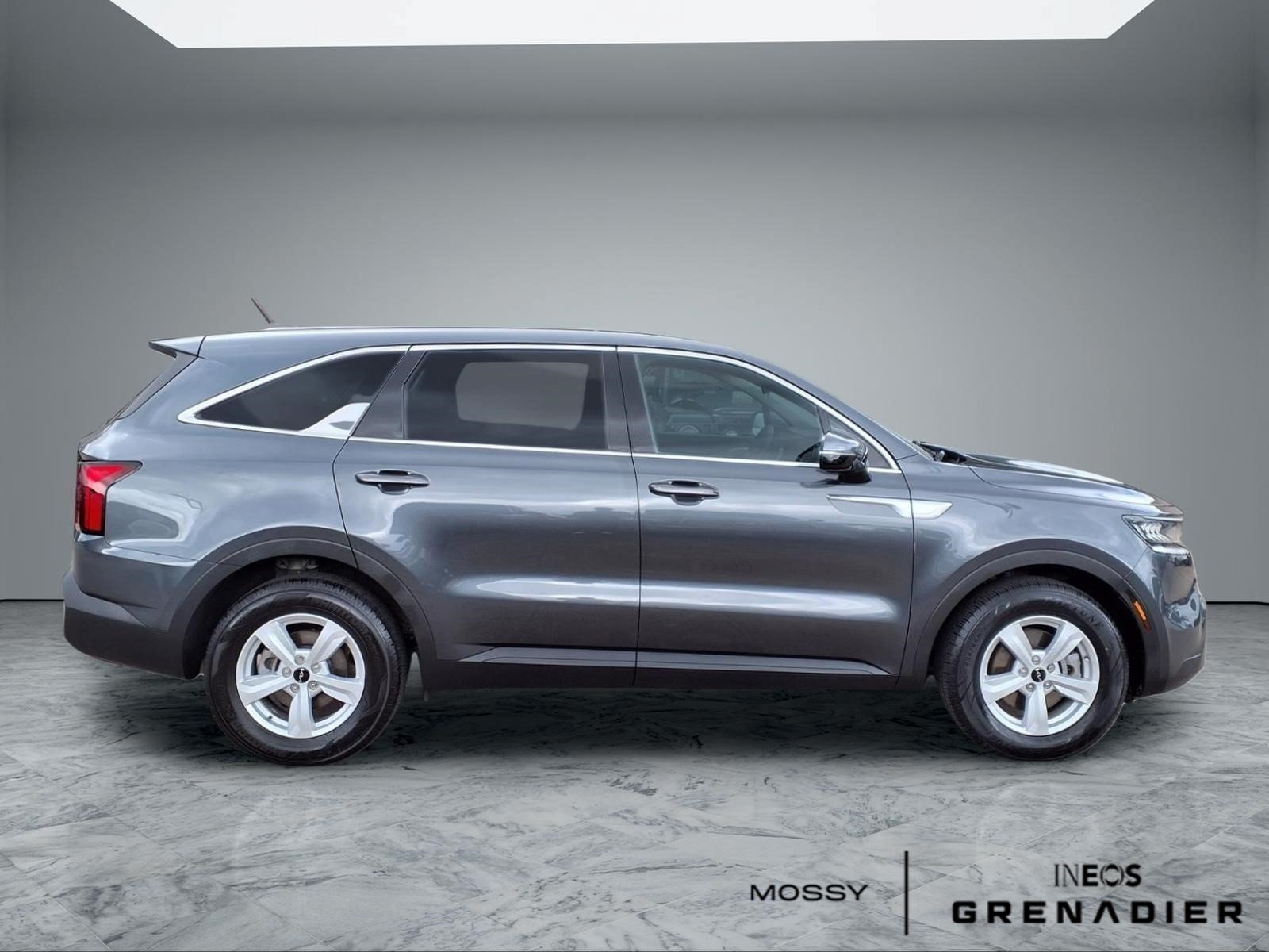 Used 2022 Kia Sorento LX FWD image 8