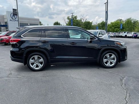 Used 2017 Toyota Highlander Limited AWD/4WD image 6